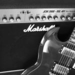 dtmの机・デスク周りのおすすめの配置やグッズ。スピーカーの位置。