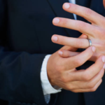 バンドマンは結婚を隠すもの？その意図は？