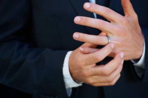 バンドマンは結婚を隠すもの?その意図は?