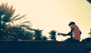 ギターのブラッシングとは？やり方や右手のコツ。