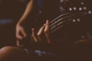 ベースが下手なバンドの特徴とは?