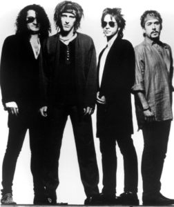 イジーストラドリン(ガンズアンドローゼズ)のギタープレイスタイル。