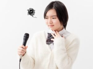 カラオケがもっと楽しくなる！自宅で簡単にできる発声練習や練習曲をご紹介